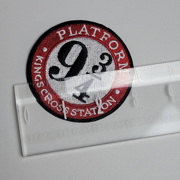 Iron On Patch, Platform 9 3/4 Kings Cross Station Harry Potter - Picture 5 of 6